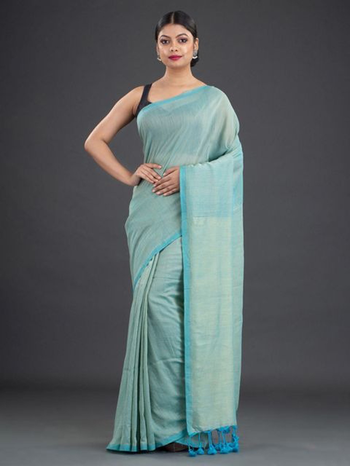 Handloom Contrast Border Cotton Saree - Free, Seagull, Mul Cotton