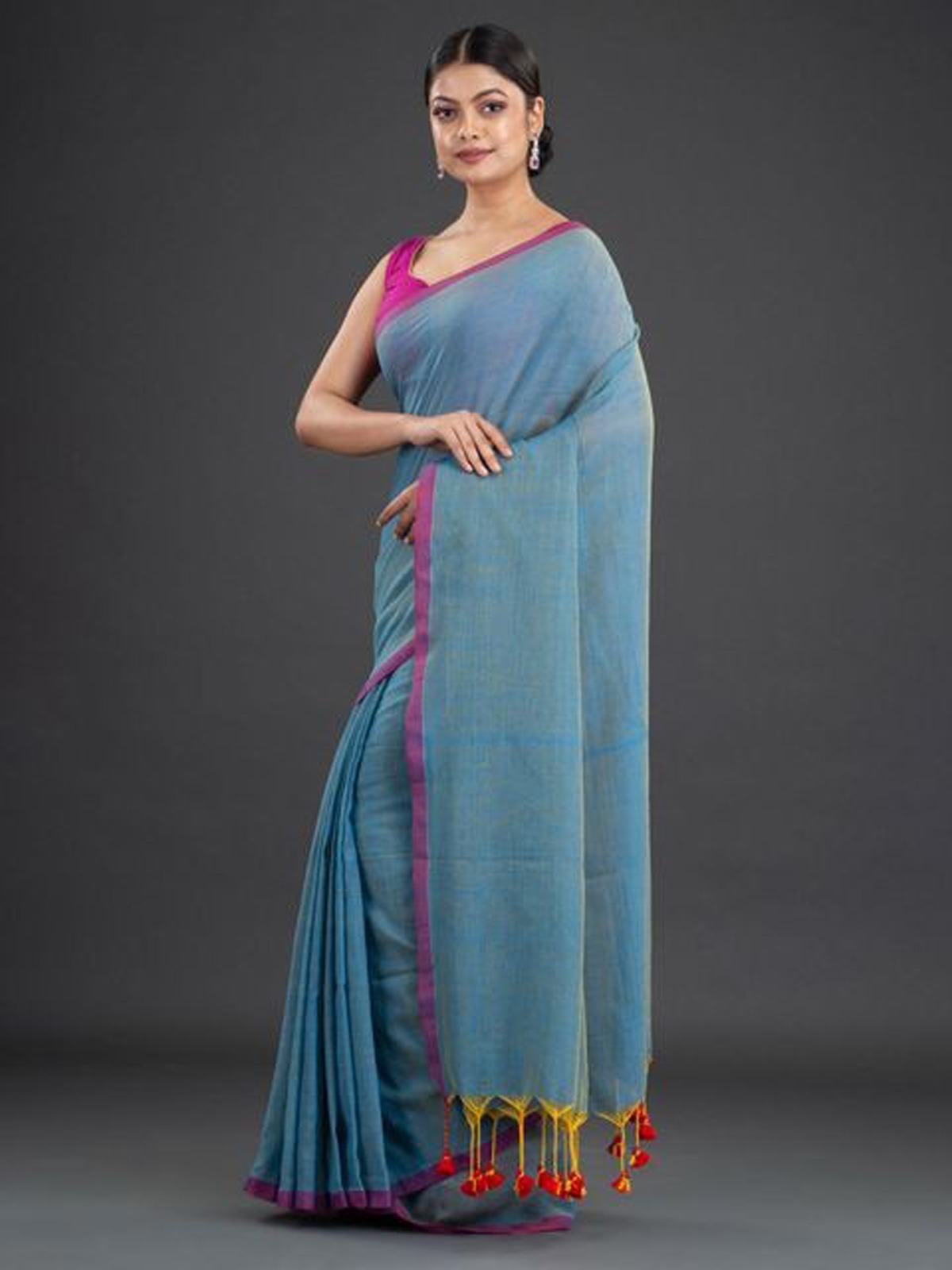 Handloom Contrast Border Cotton Saree - Free, Shakespeare, Mul Cotton