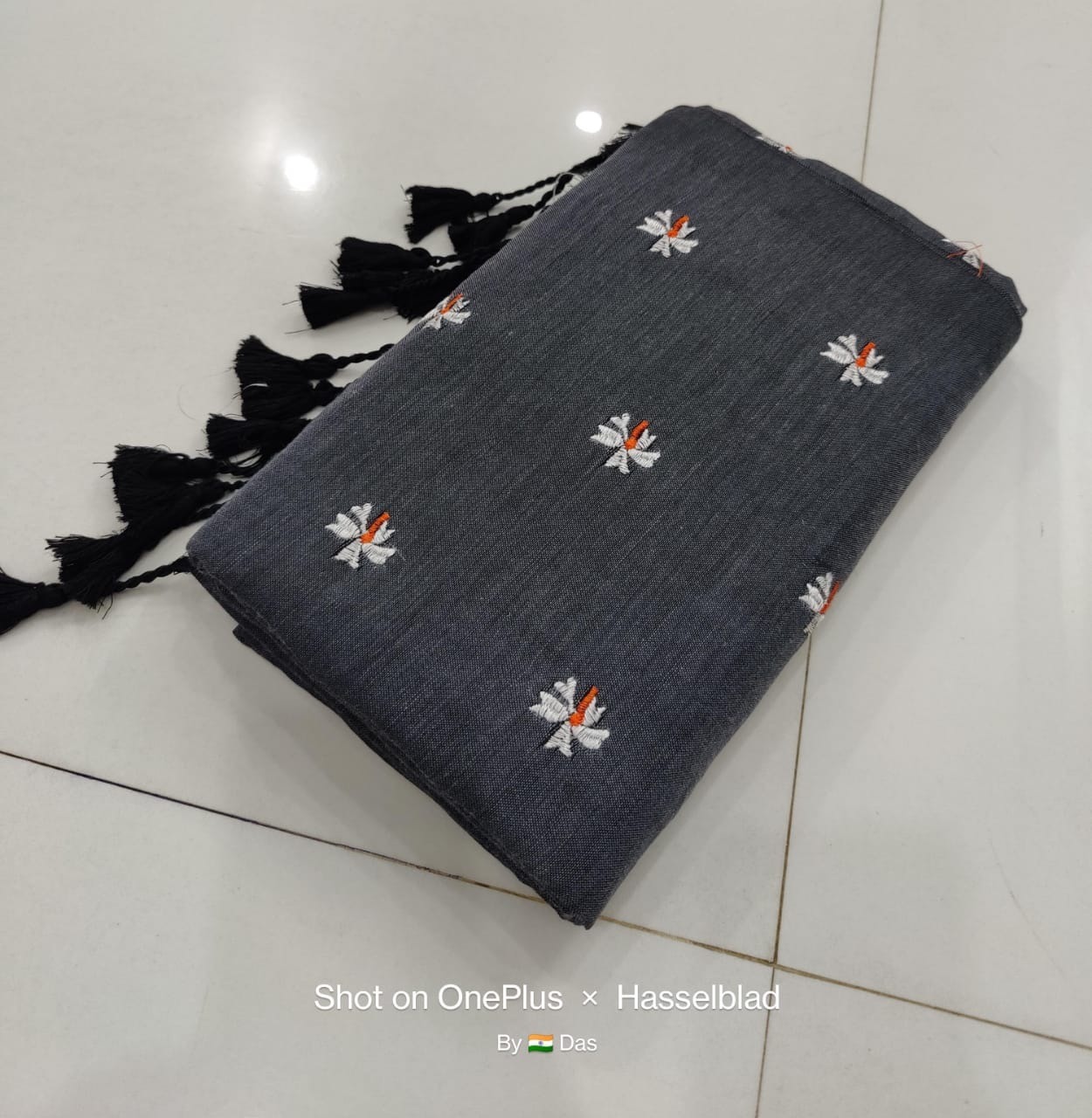 Handloom Floral Embroidered Cotton Saree - Gray