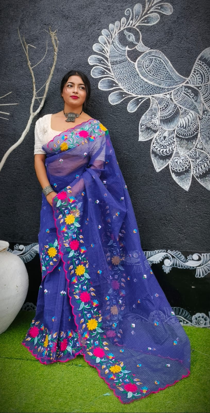 Handloom Artistic Floral Embroidered Saree - Blue