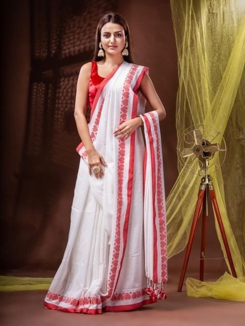 Handloom Heart Weaved Solid Border Saree