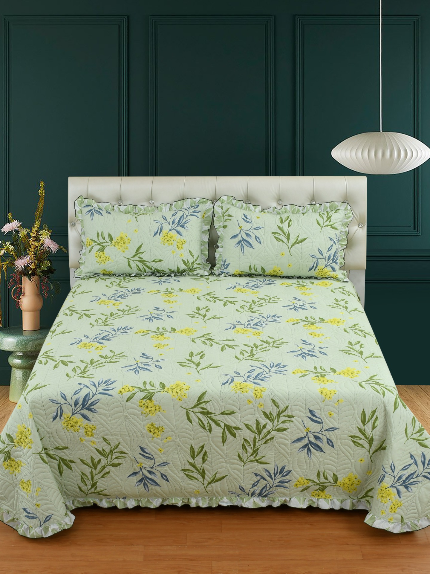 MORADO Glace Cotton Luxury Ultrasonic Printed Lightweight All Season Bedspreads/Quilted Bed Cover With 2 King Size Pillow Covers - (90x100 inches - light green)