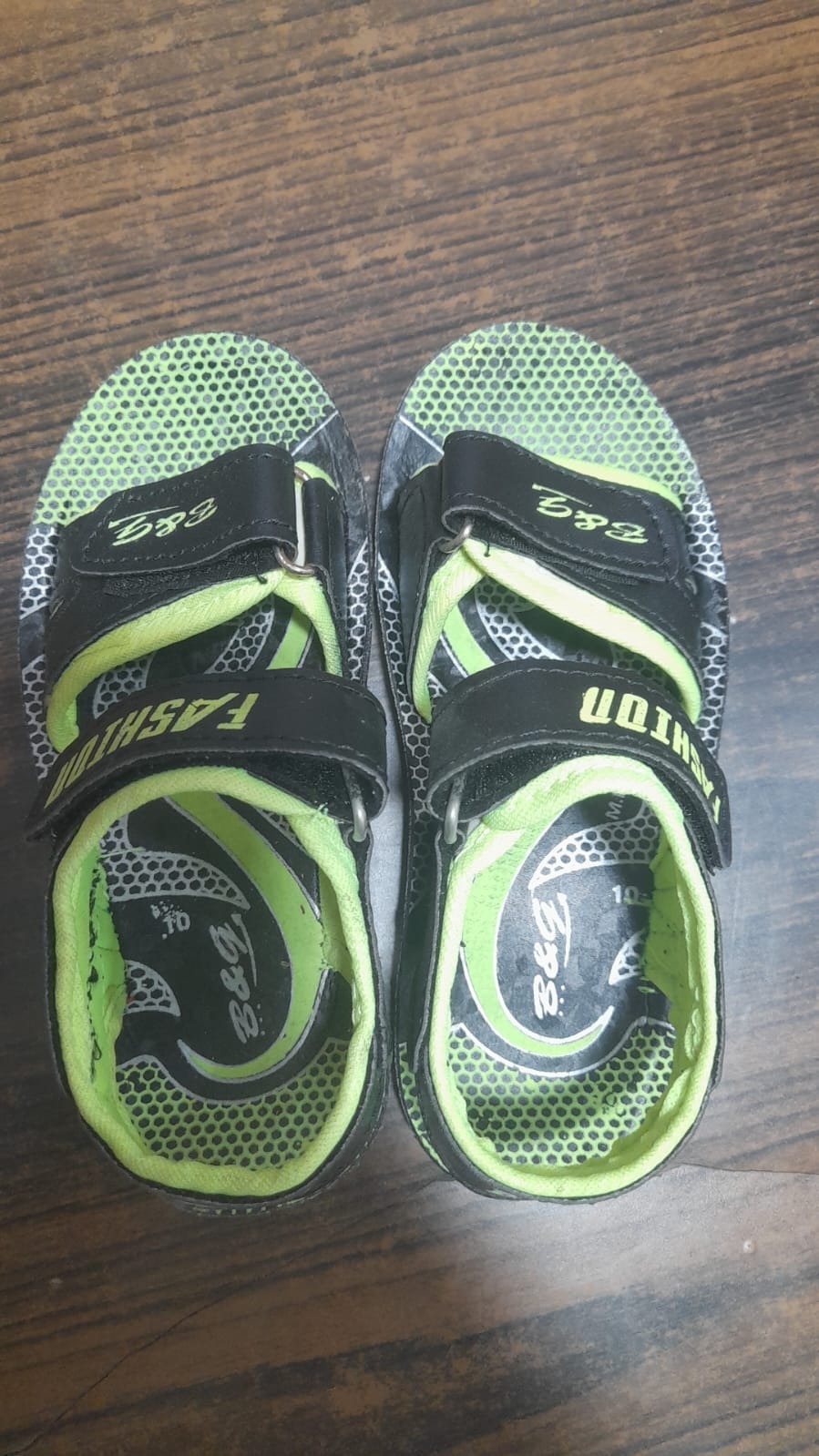 BNG kids sandals boys Size 10
