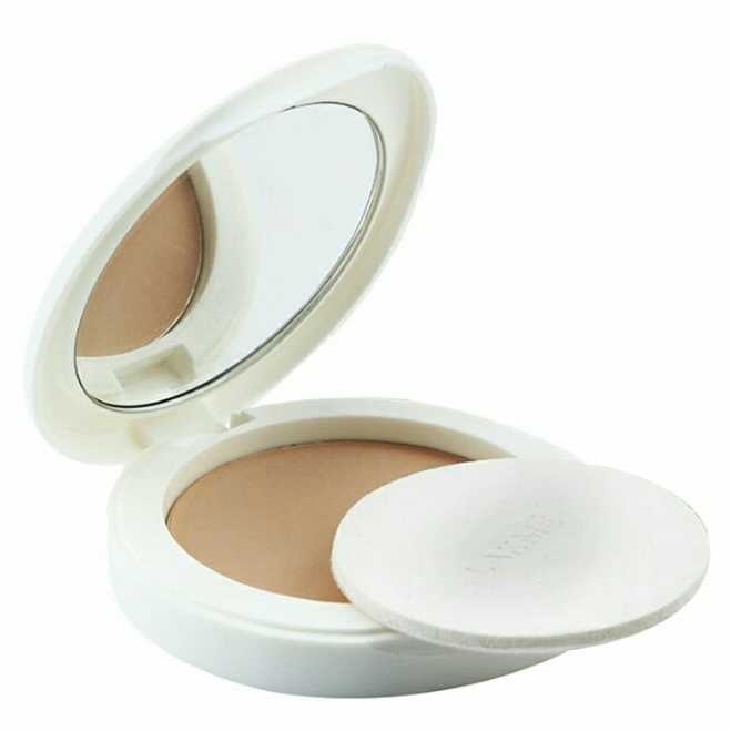 Lakme Perfect Radiance Skin Lightening Compact, Golden Sand 03, With Spf 23, 8 g