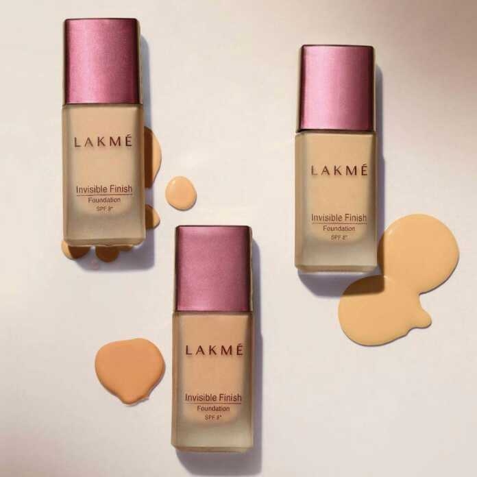 Lakmé Invisible Finish SPF 8 Foundation, Shade 02