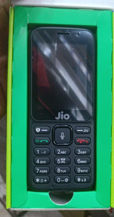 Refurbished JIO PHONE Random Model 2.4 LCD 2000mAh With Charger And Battery Random Model - Black