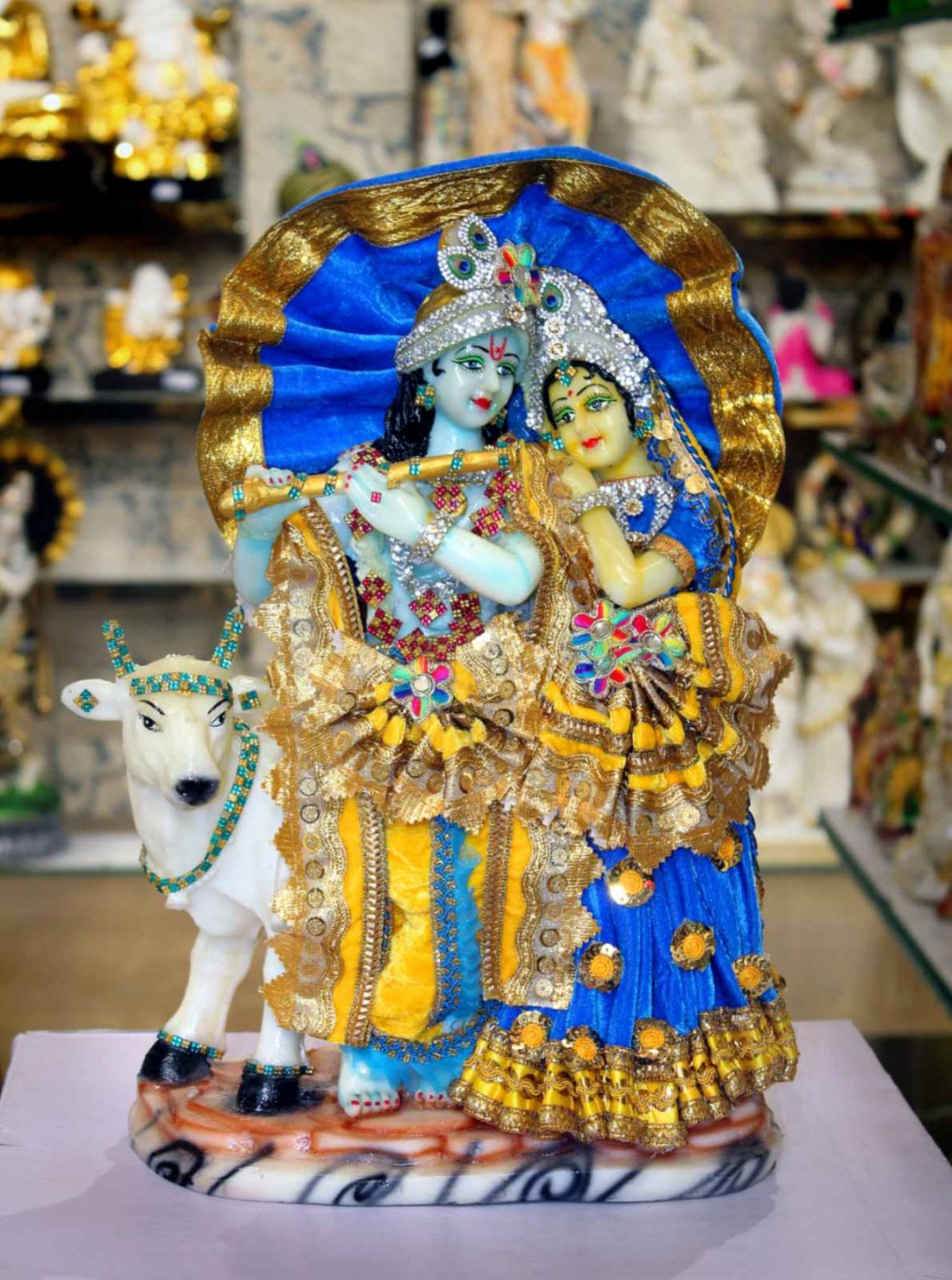 Radhey-Krishna Murti Cow Big Dress Marbel