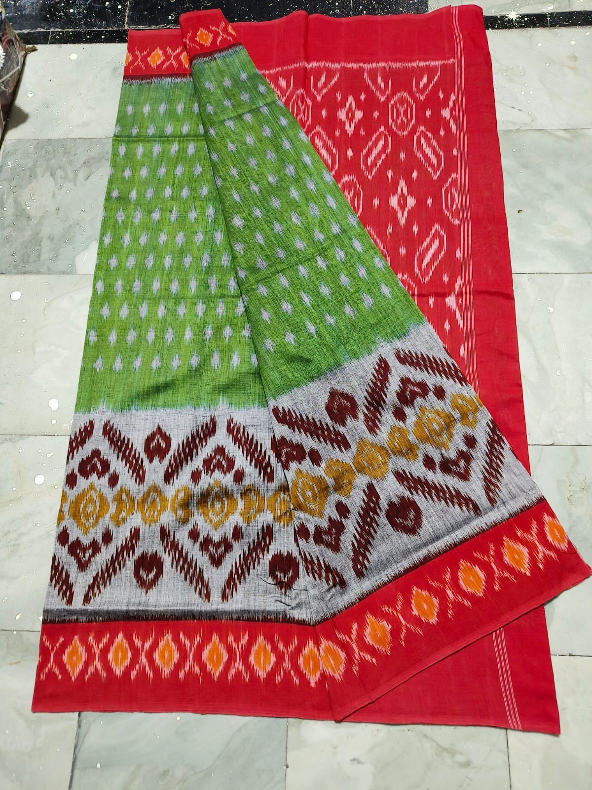 Pure Pochampally Ikkat Handloom Mercerised Cotton Saree (IKA7)