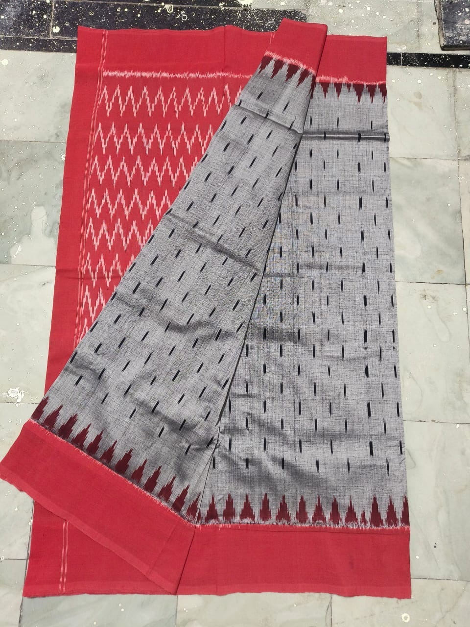 Pure Pochampally Ikkat Handloom Mercerised Cotton Saree (BYT3)