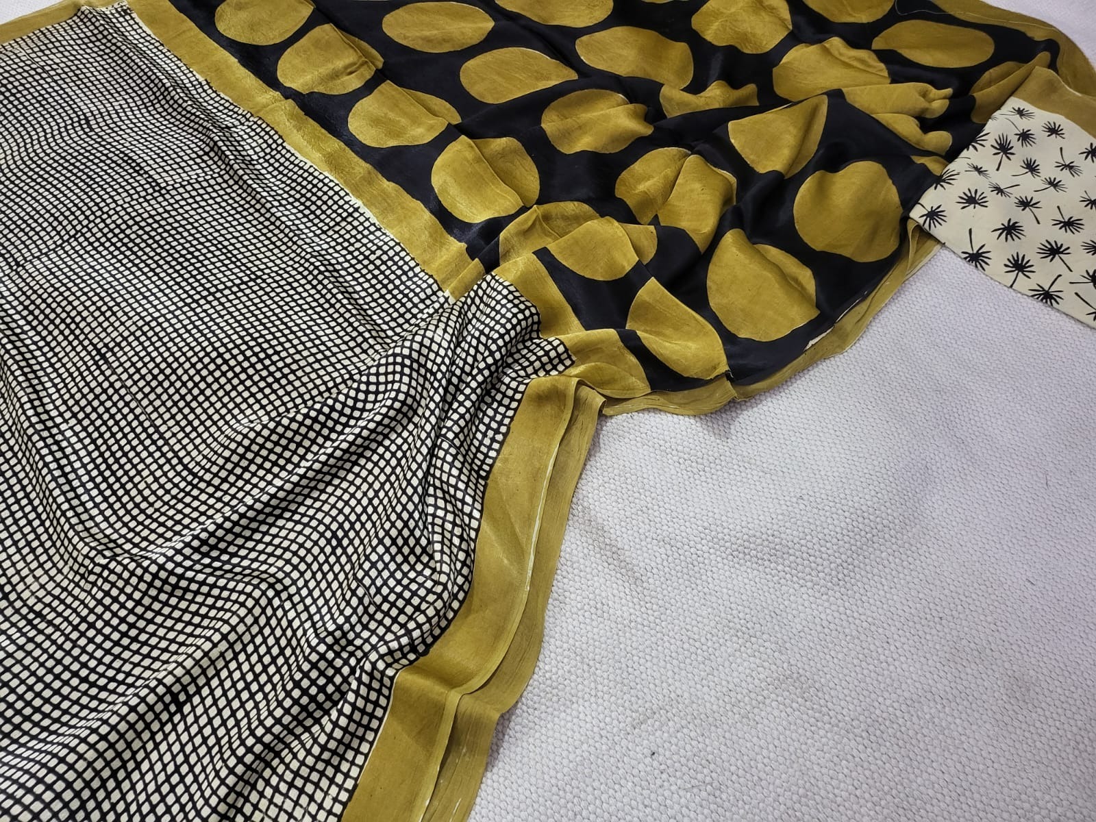  Block Printed Modal Silk Saree (DYU8)