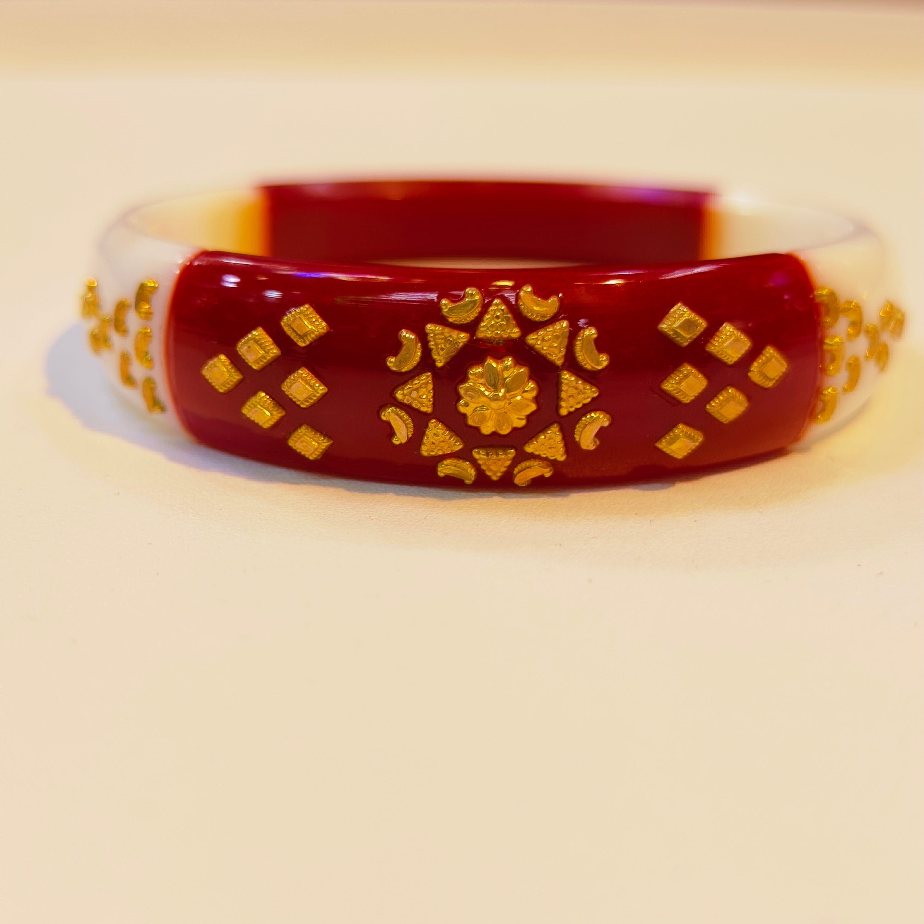 Flowery Spheres Gold Pola Bangle