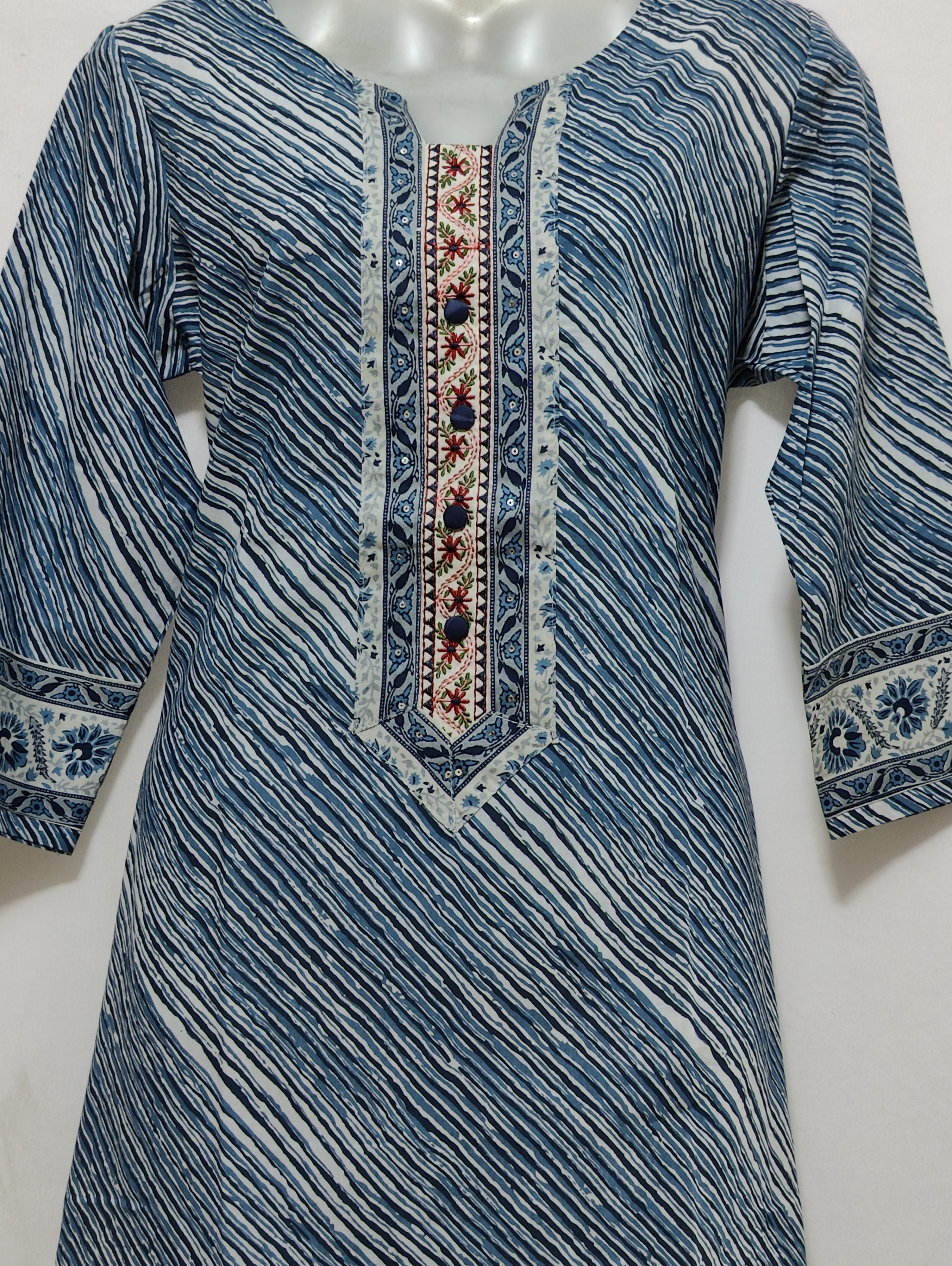 Pink Or Blue Lehariya Print Kurta - XL, Blue