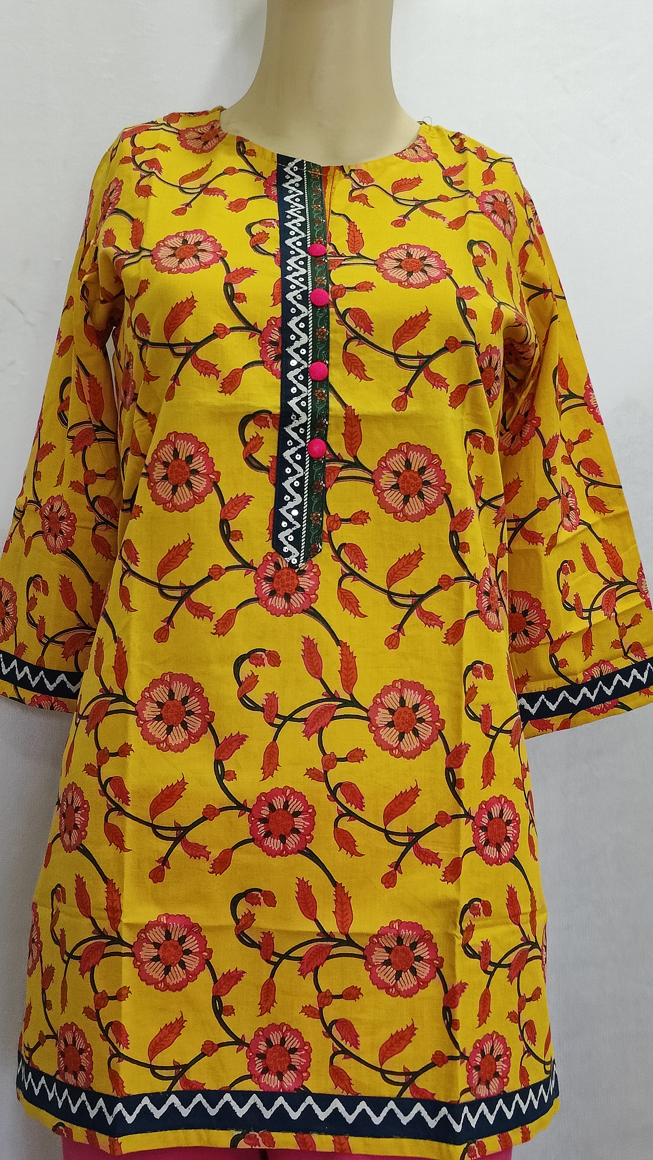 Yellow Pink Floral Print Regular Kurti - S