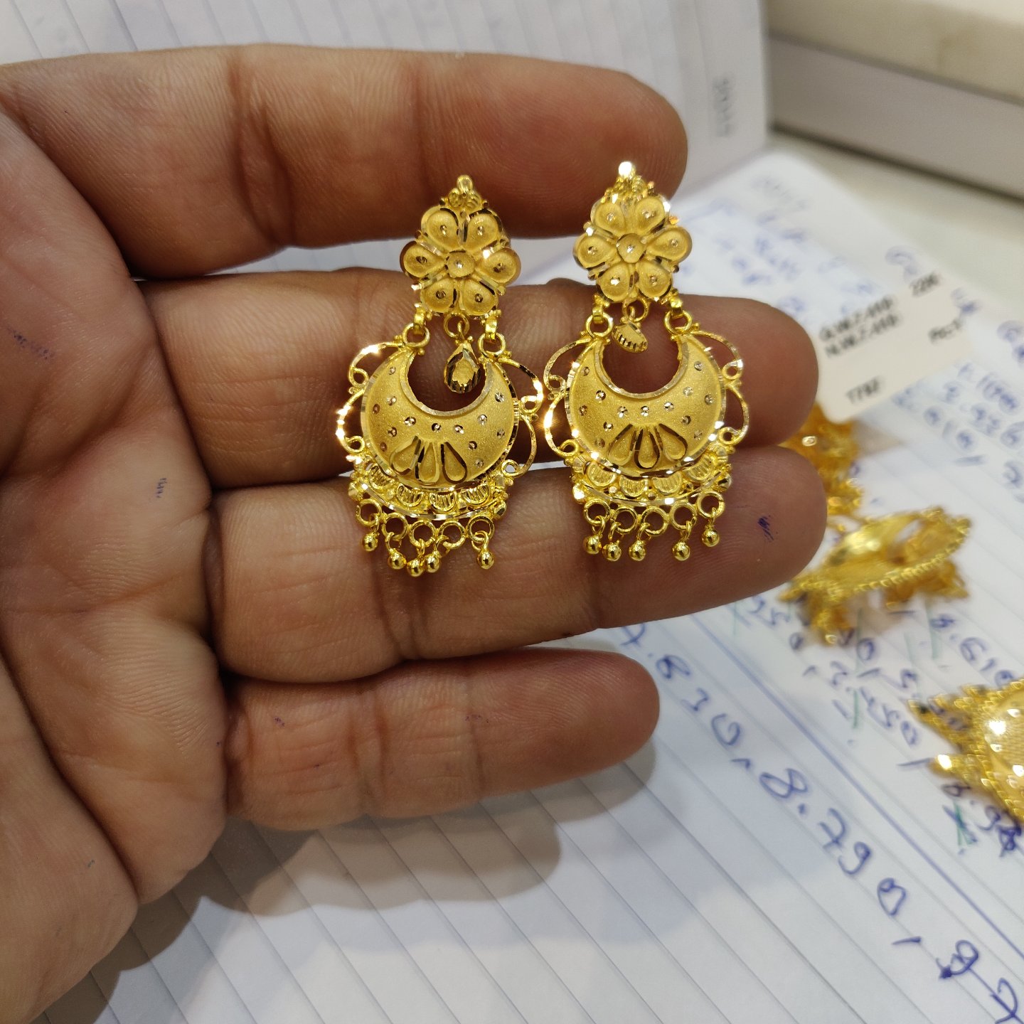 Jaal Chandbali Gold Earrings