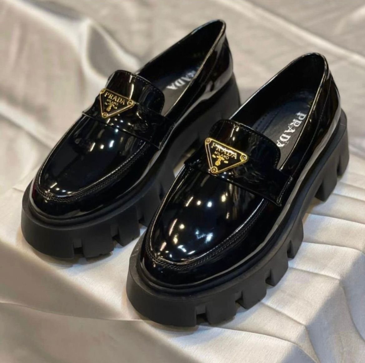 Prada - Black, 8