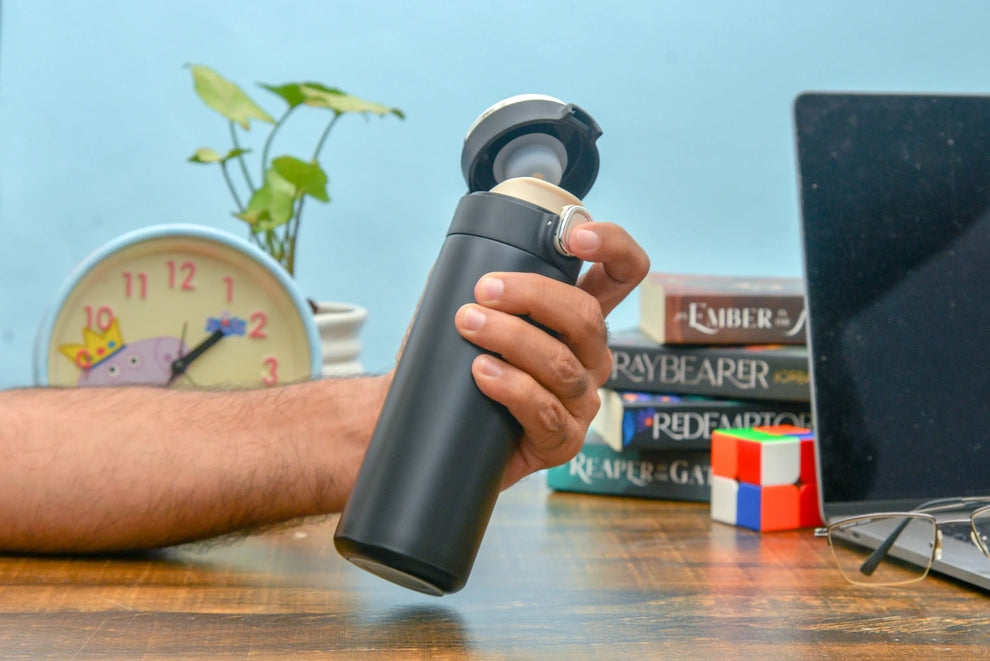 Customized Mini Temperature Bottle With Vaccum Cup  - Black