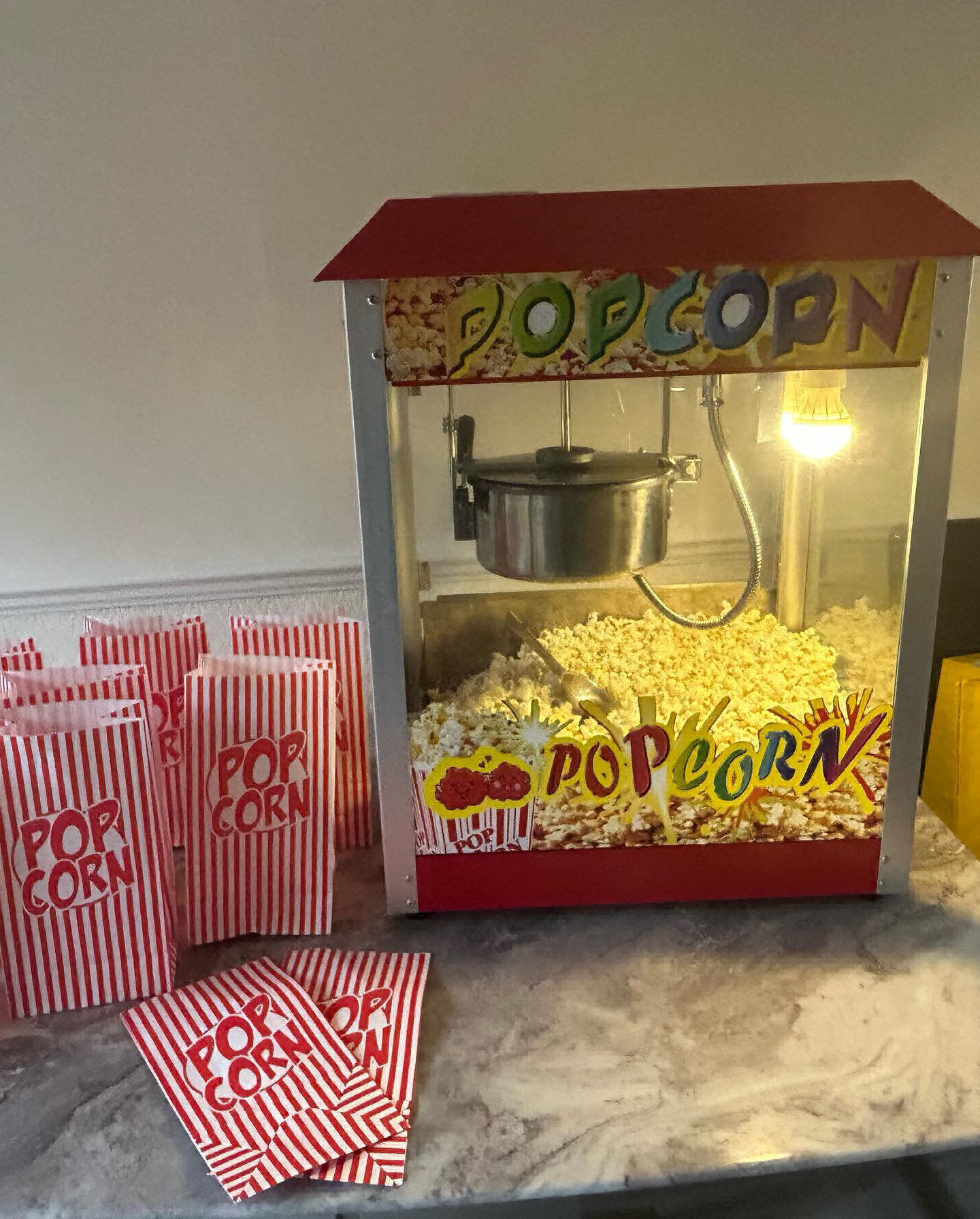 Popcorn Machine 