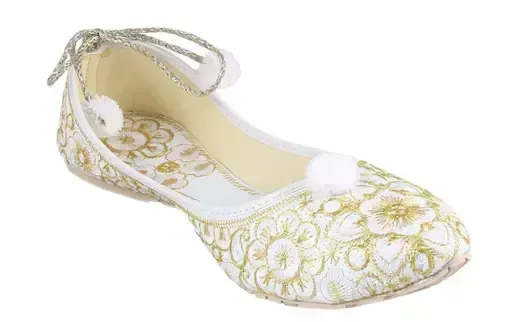 Attractive Women's White Juttis Mo - IND-7