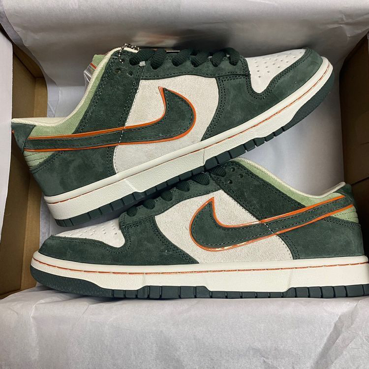 Nike Sb Dunk Low X Otomo Katsuhiro