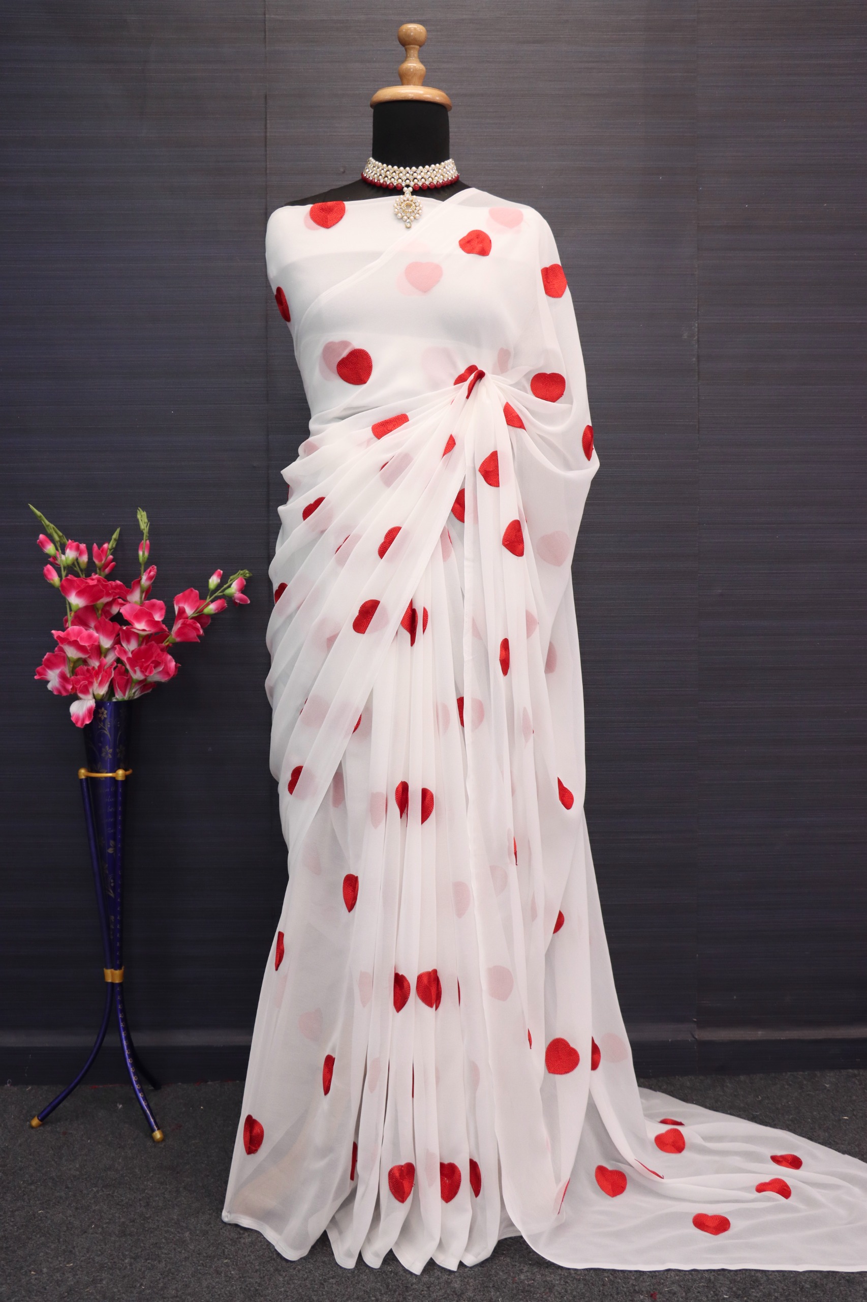 FANCY CHIN STITCH WORK FAUX GEORGETTE SAREE WITH BLOUSE PIECE