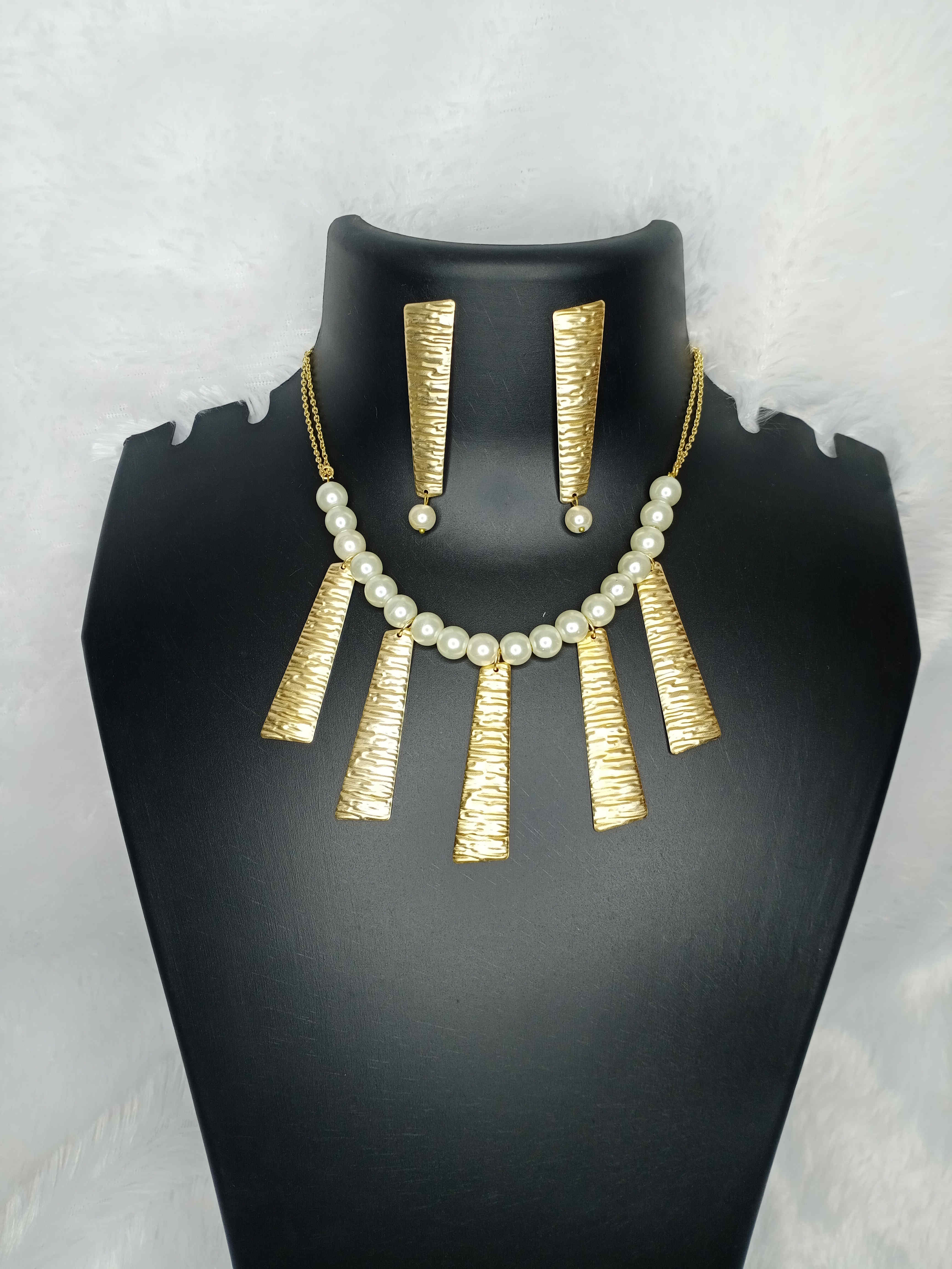 Pearl & Rose Gold Western Neckpiece Set