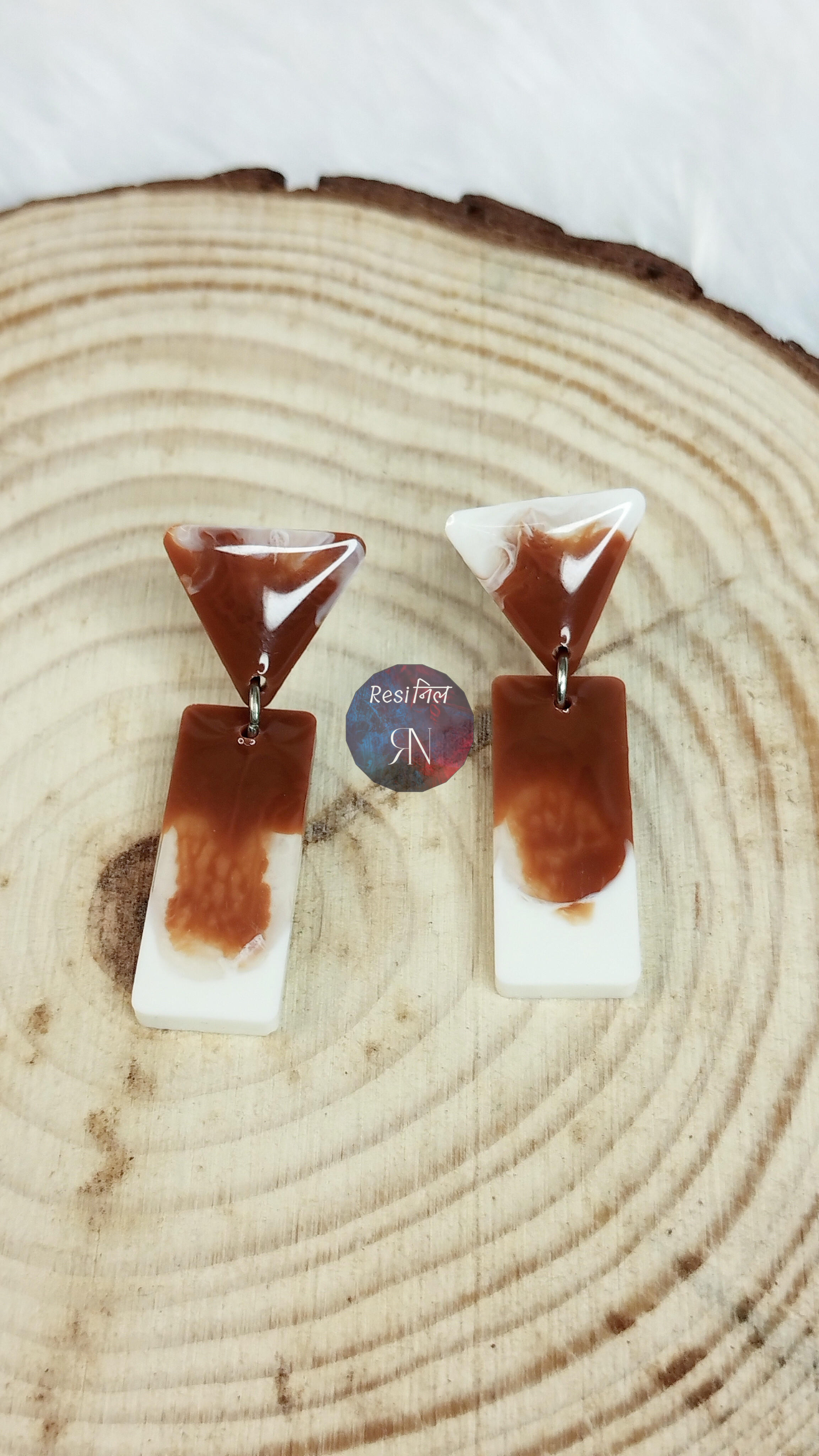 White & Brown Resin Stud Earrings (I) - Brown