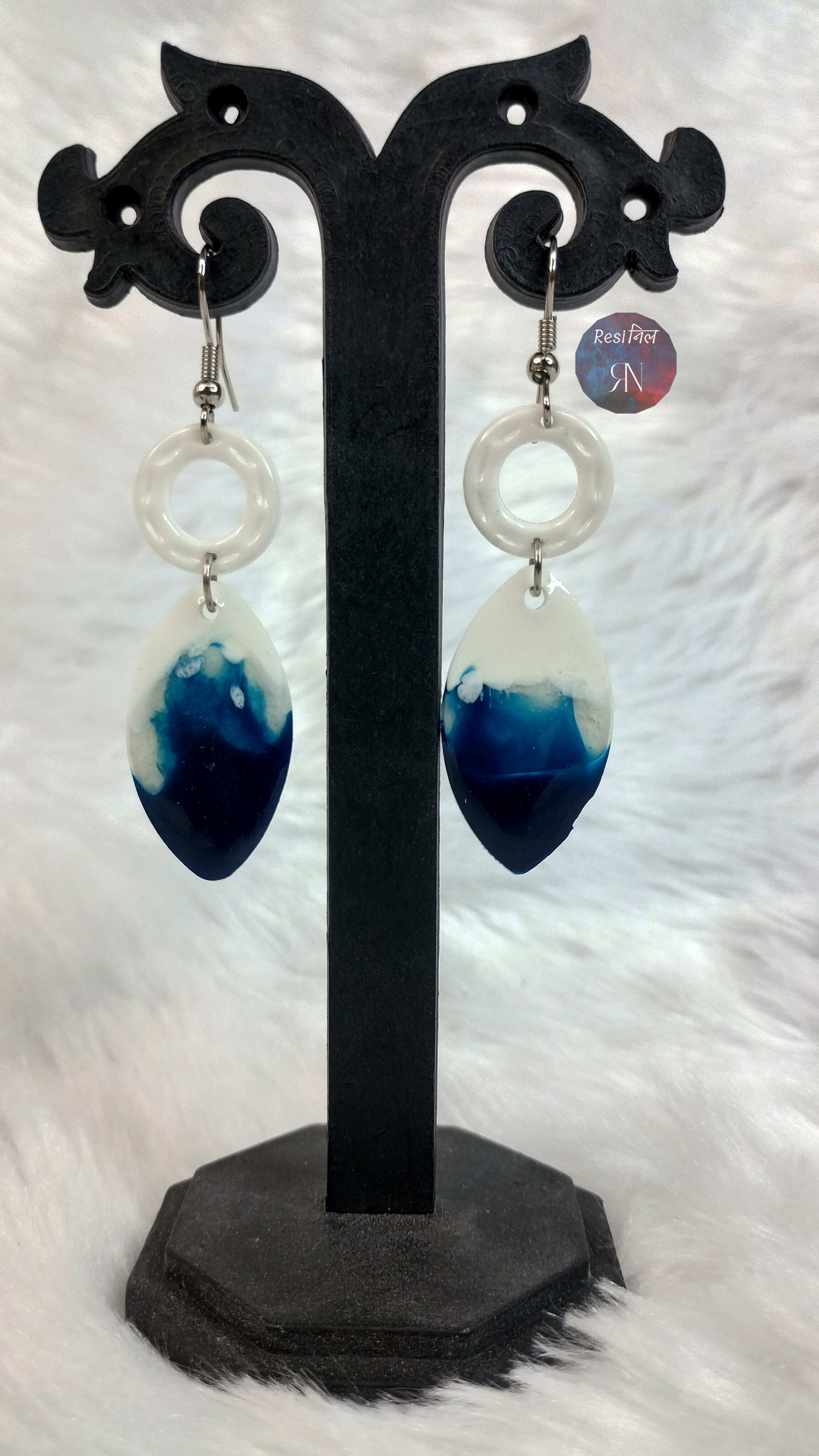 White & Blue Resin Earrings (K)