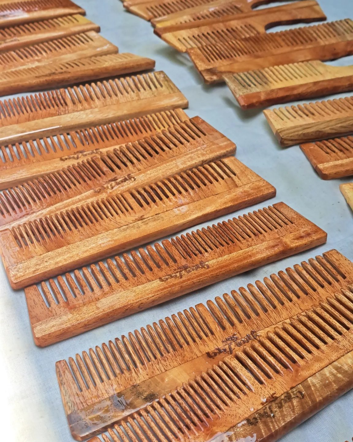 100% Pure Oil Treated Neem Wooden Dual Side Comb From Kerala 