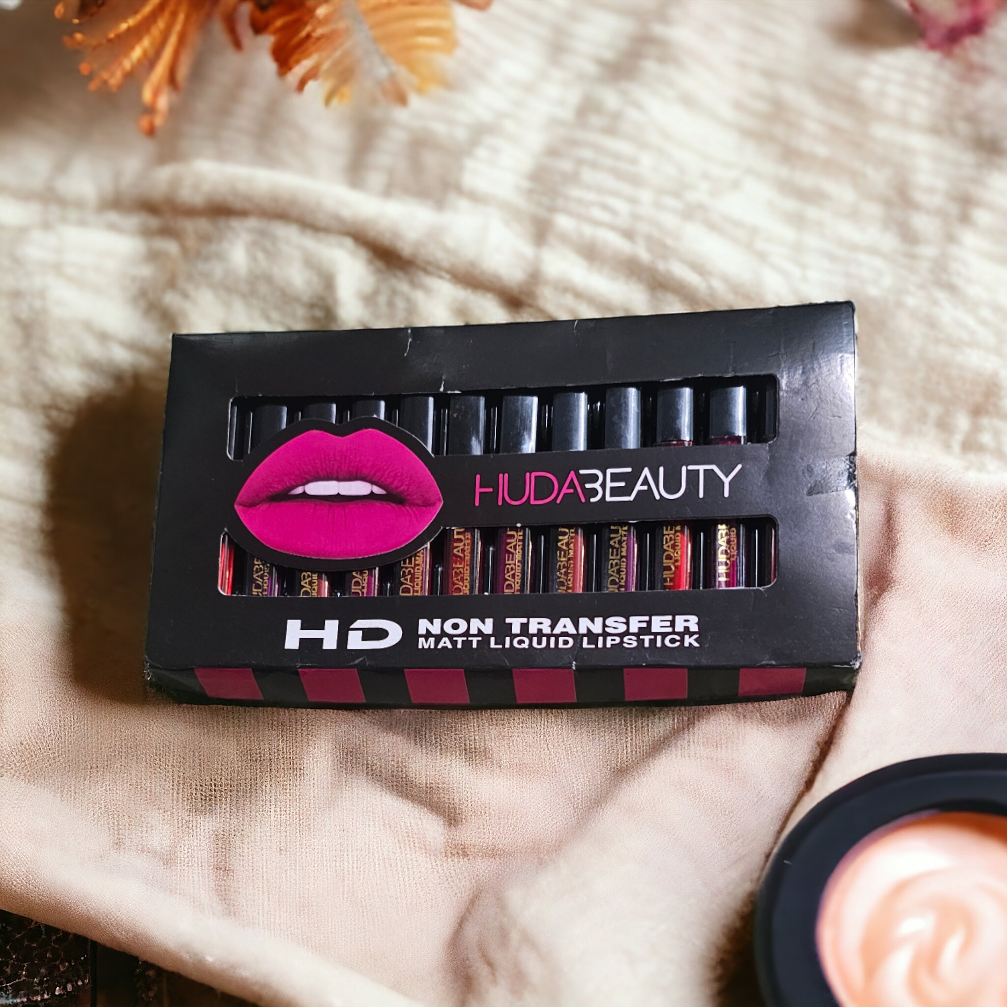 HUDA BEAUTY matte long lasting lipstick