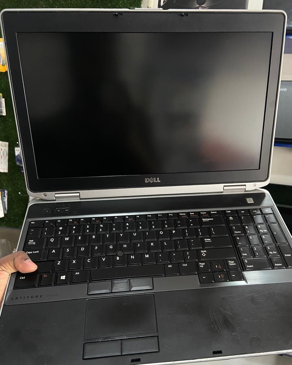  (Refurbished) Dell Latitude E6530 Workstation | Intel Core i5 | 8GB RAM | 128GB SSD + 500GB HDD | 15.6” Display | Windows 10 Pro | Original Adapter