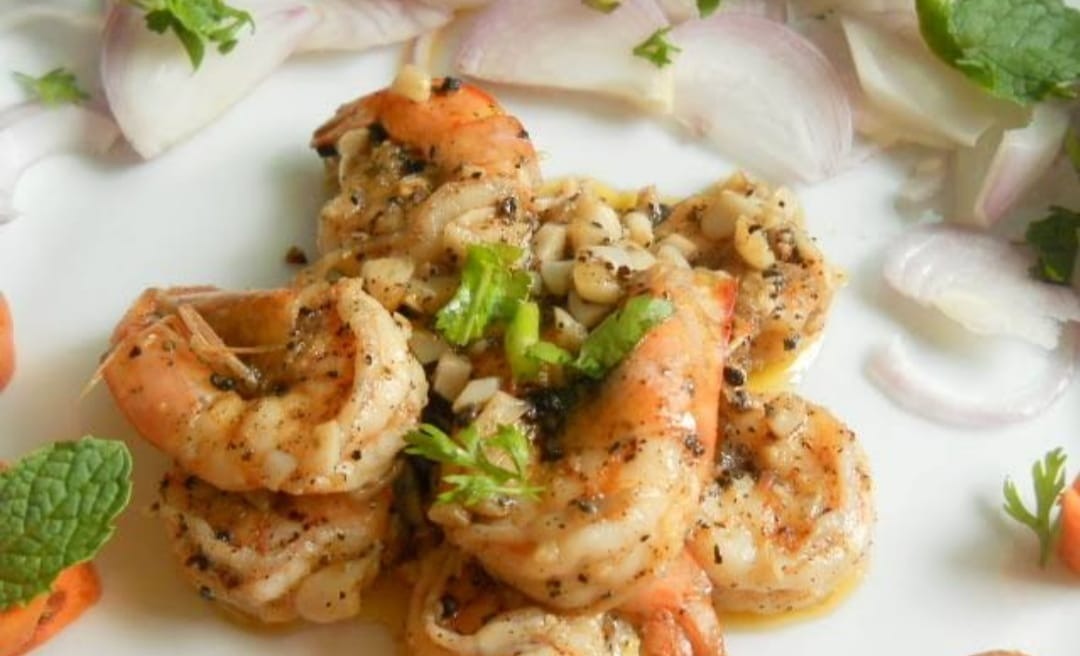 Butter pepper prawns