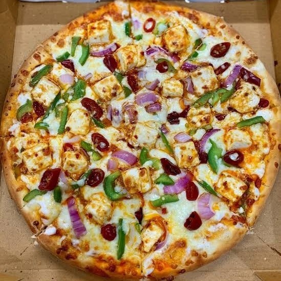 Tandoori Paneer Pizza