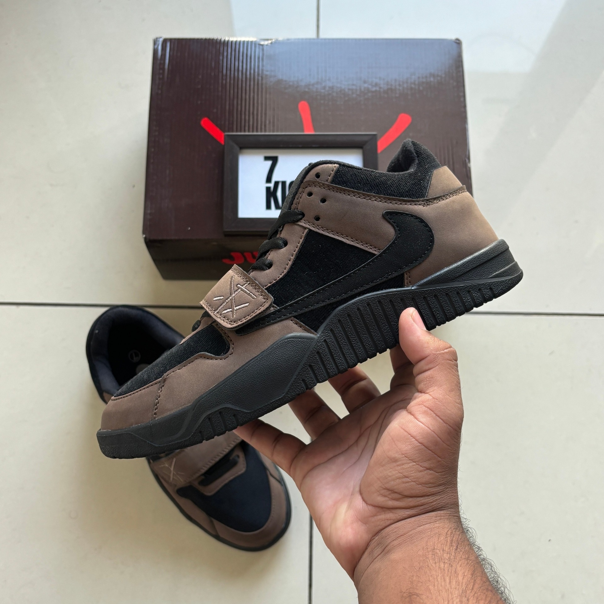 JUMPMAN DARK MOCHA