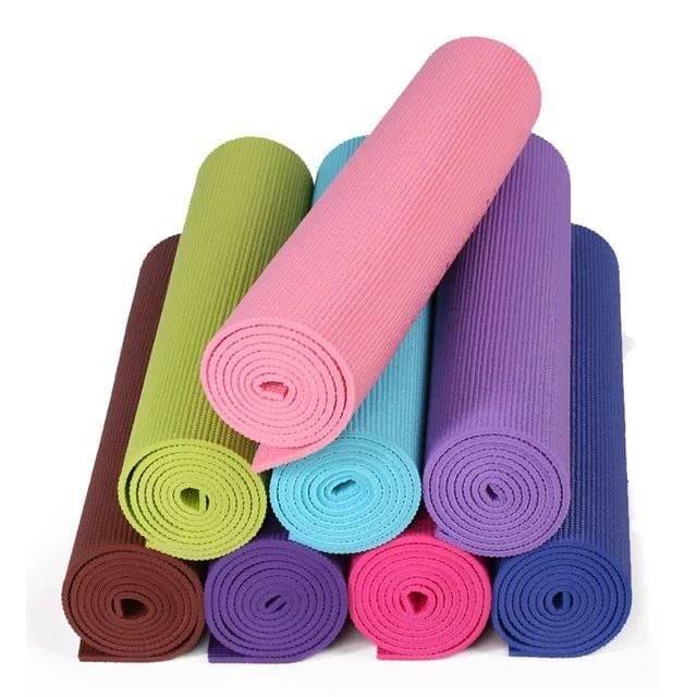 Gud quality yoga mats 2.5 x6 feet Color random only