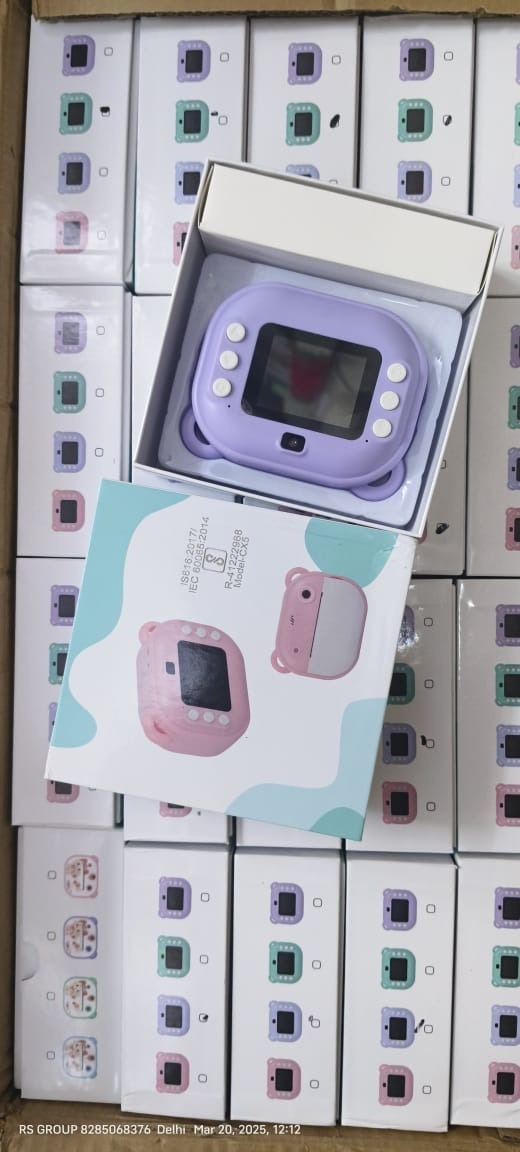 Print camera with one free roll, click n print