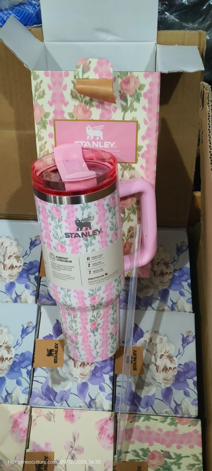 Stanley Printed Steel Sipper – 1 Pc | Fashionable, Durable, and Leak-Proof Bottle for Everyday Hydration