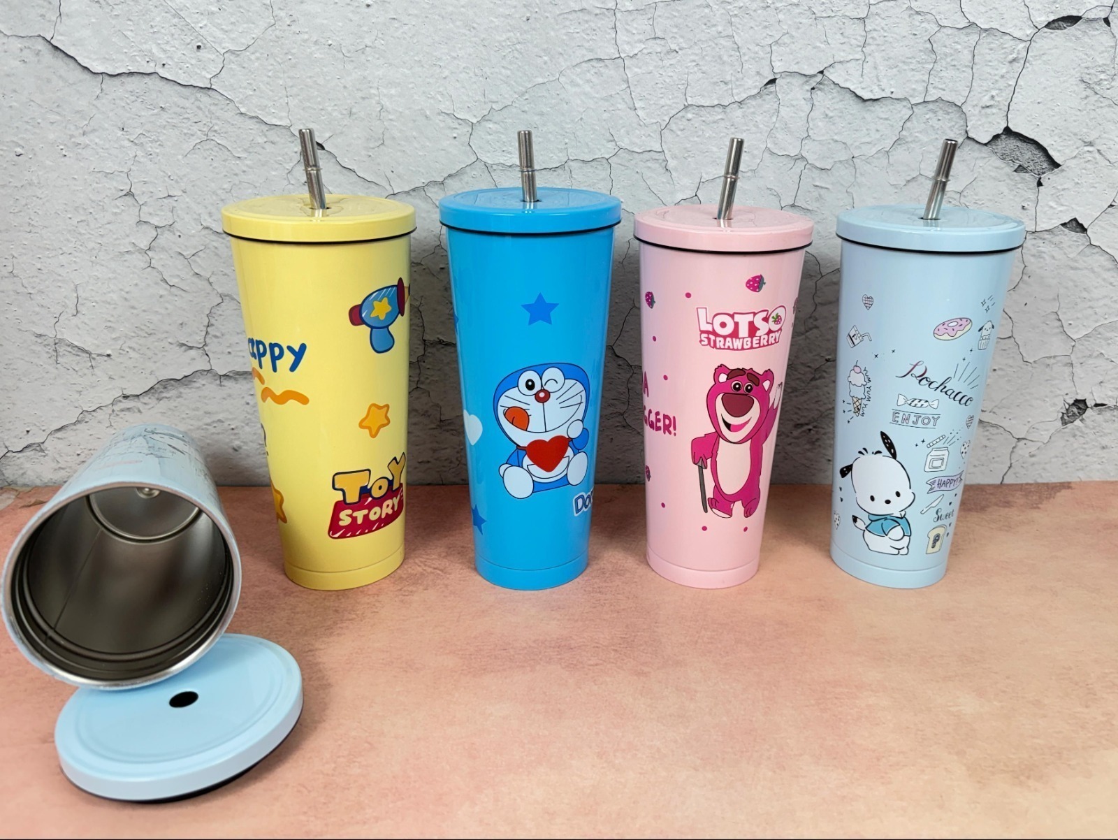 850 ML INSULATED DISNEY TUMBLER Premium quality