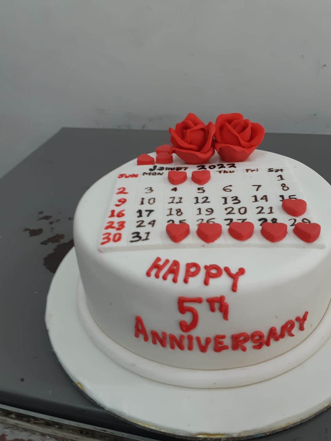 Order Anniversary Cakes in Kolkata | Love Theme Cake | Boffocakes