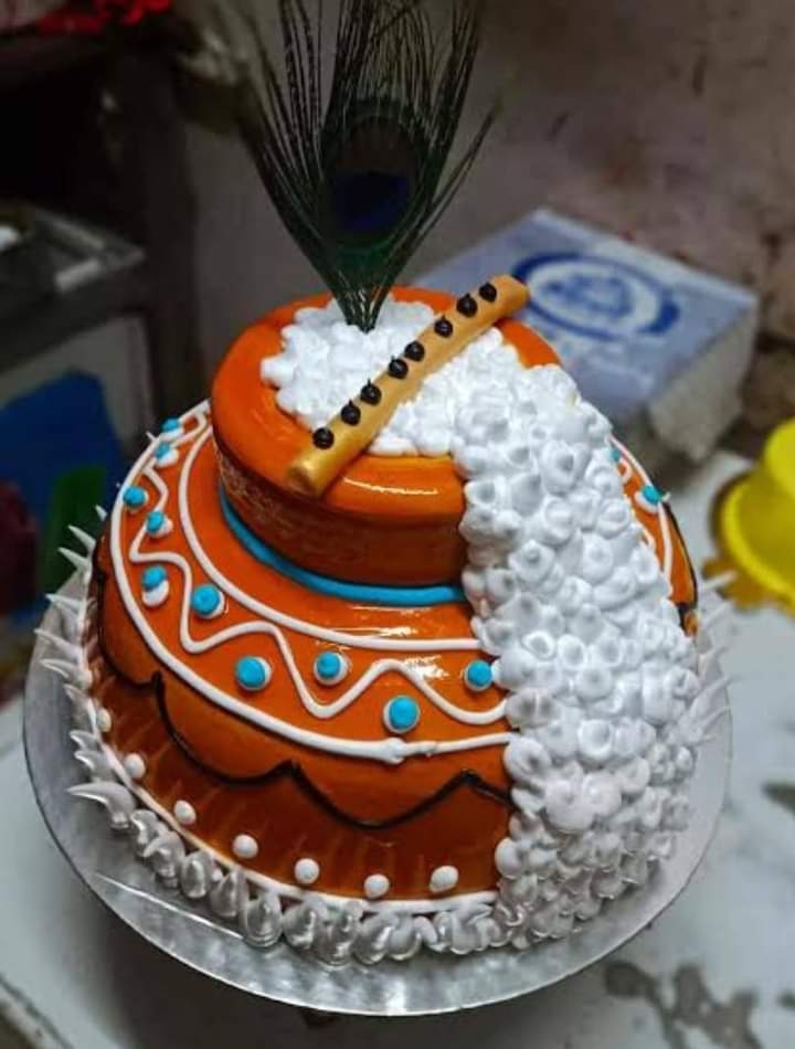 Maneet Kohli on LinkedIn: #janmashtami #janmashtamispecial #festive  #festiveseason #fancycake…