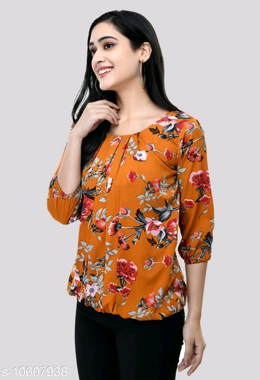 Women's Beautifull Trendy Printed Top - L, available