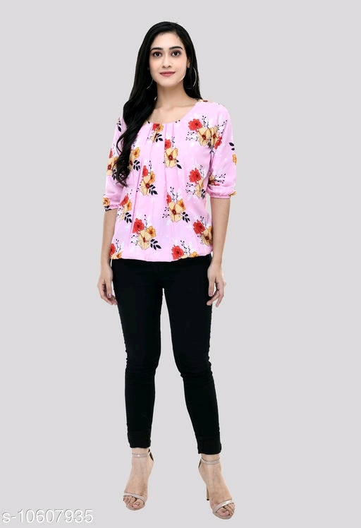 Women's Beautifull Trendy Printed Top - M, available