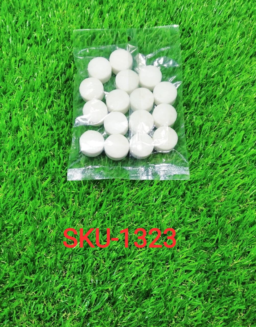 1323 Naphthalene Balls White Colour (100 GMS) - India, 0.1 kgs