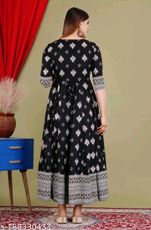 World Of Anarkali Kurti Outfits Look Elegant  - M