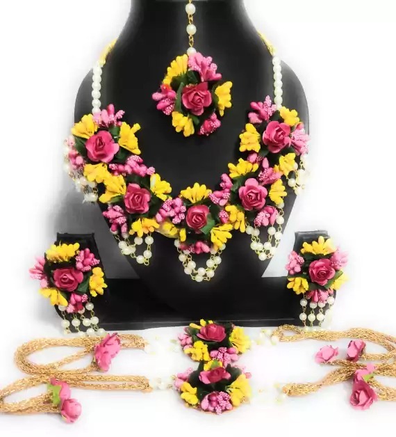 Elegant Flower Jewellery | Fashionable Mangtika with earrings | Flower Jewels | Bridal Jewellery | Flower Earrings and Mangtika Set | Women Floral Jewellery for Haldi and religious festivals | Flower jewelery for haldi marriage ceremony