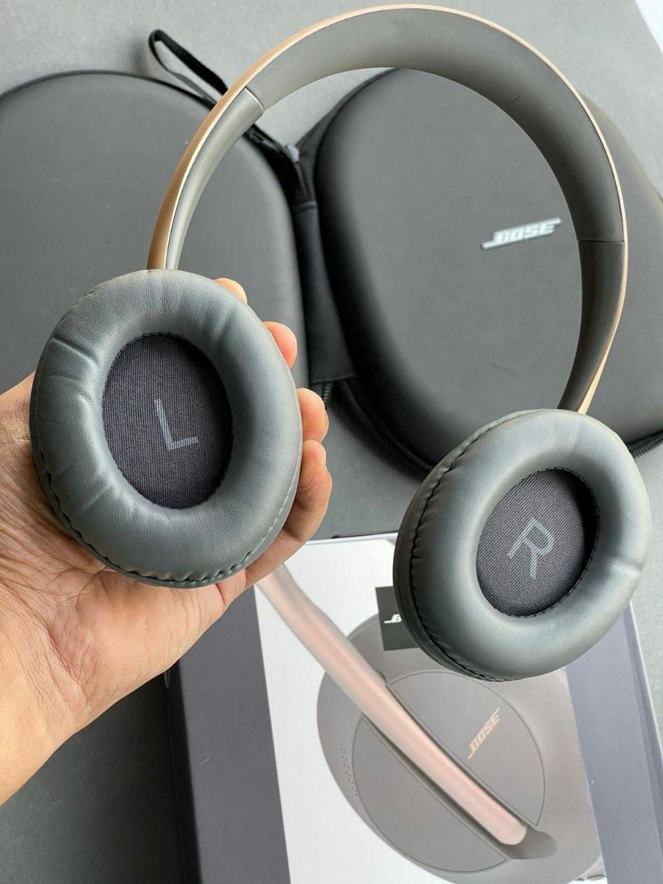 Bose Quiet Control 700 Headphone - Gray