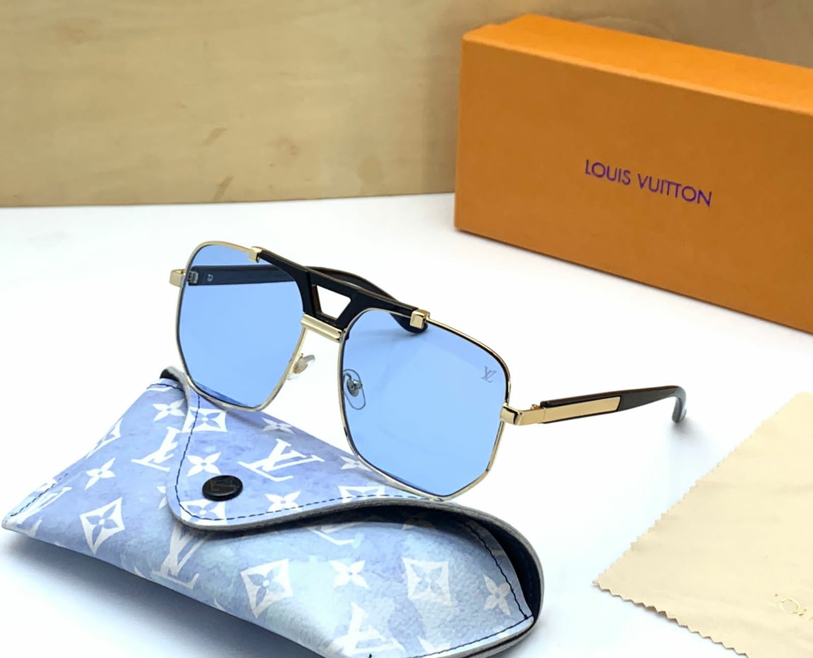 LV Unisex Sunglass