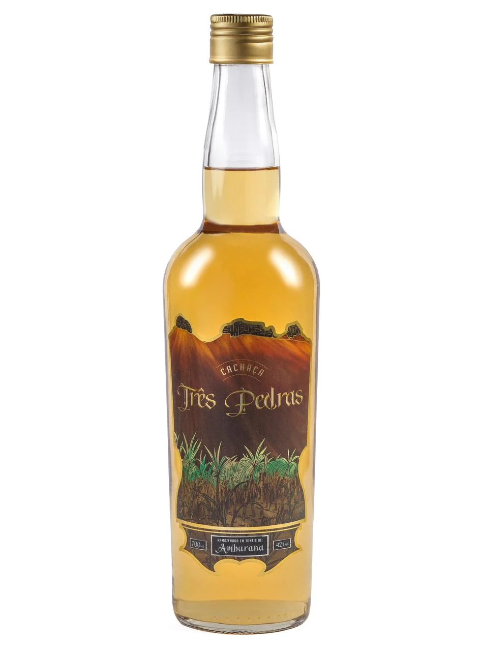 CACHAÇA TRES PEDRAS AMBURANA 700 ML