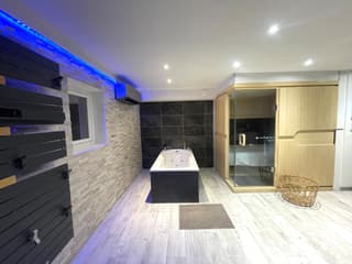 GRIMAUD - Duplex - 74m2 - 4 terrasses - Piscine - SPA - Garage-11
