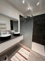 GRIMAUD - Duplex - 74m2 - 4 terrasses - Piscine - SPA - Garage-9