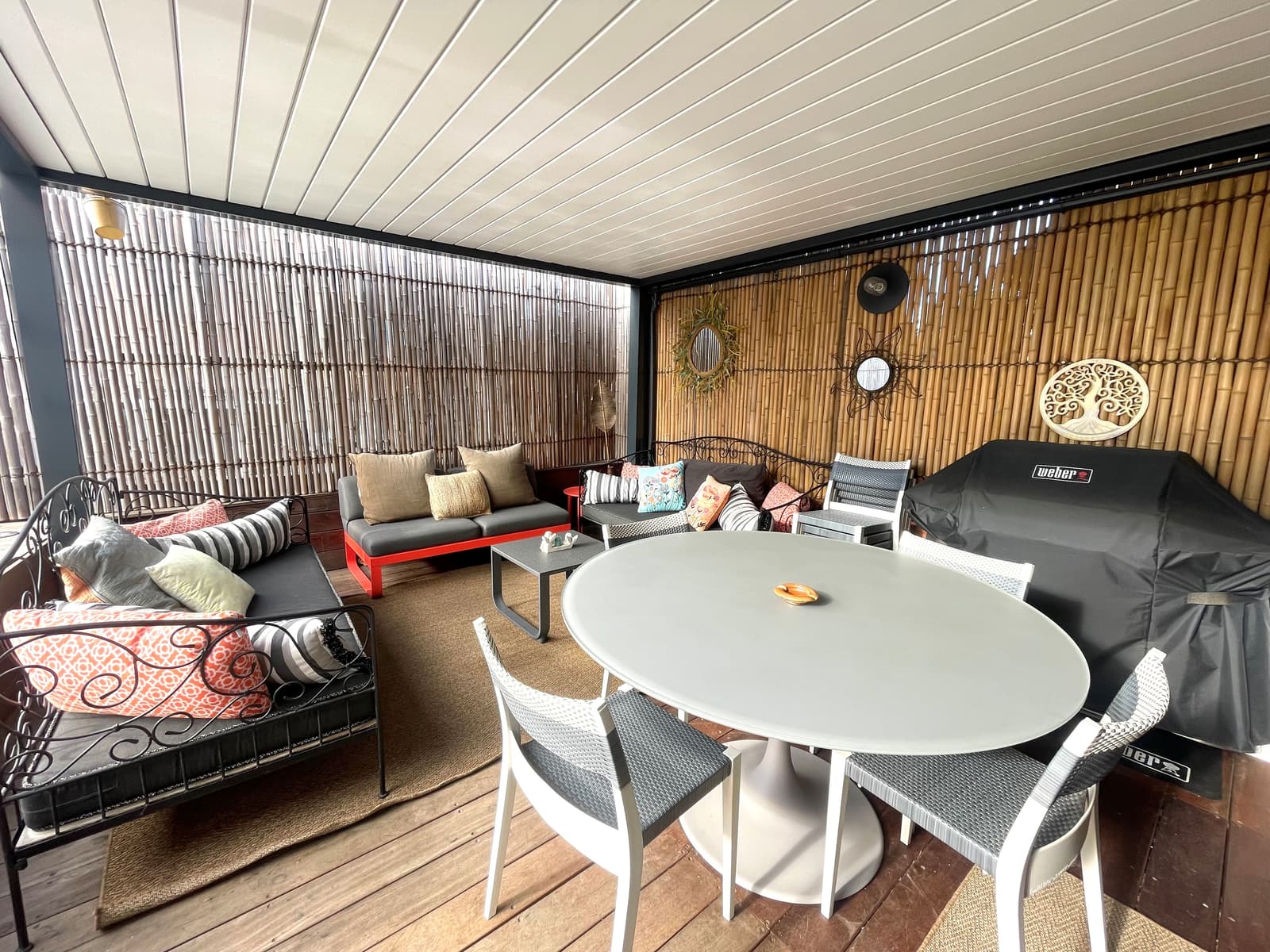 GRIMAUD - Duplex - 74m2 - 4 terrasses - Piscine - SPA - Garage-1